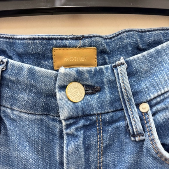 Mother Looker Ankle Fray Jeans - Picture 4 of 9